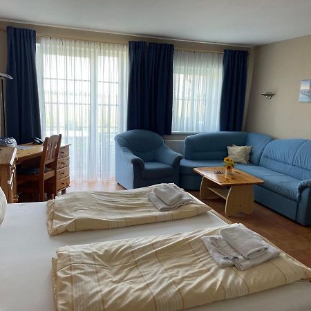 Ferienwohnung Nonnevitz Dranske Exterior foto
