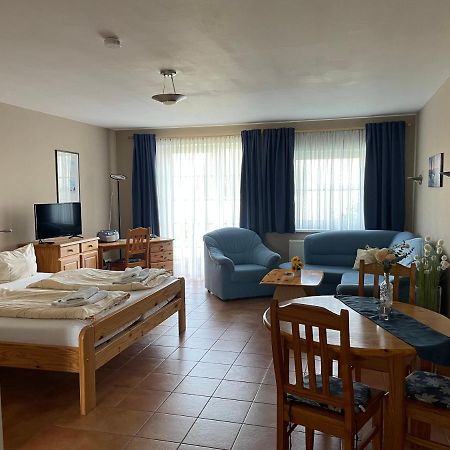 Ferienwohnung Nonnevitz Dranske Exterior foto